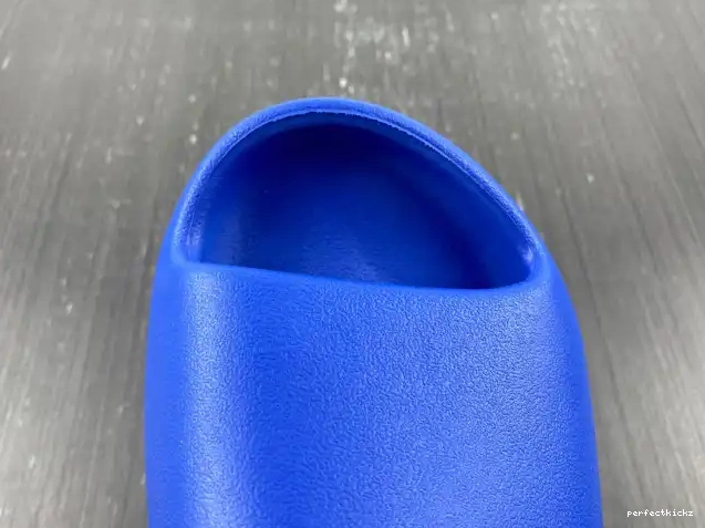 ID4133 Yeezy Azure Adidas Slide 0505